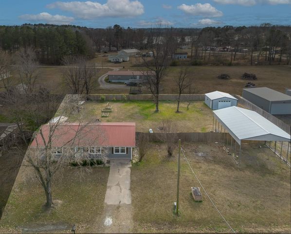 76 Overcup Lake Road, Morrilton, AR 72110
