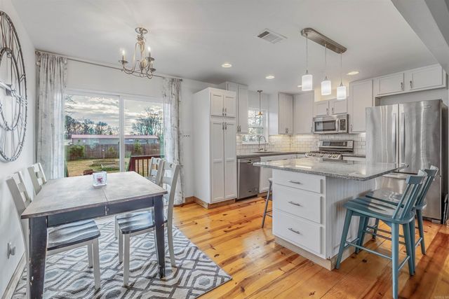 76 Overcup Lake Road, Morrilton, AR 72110