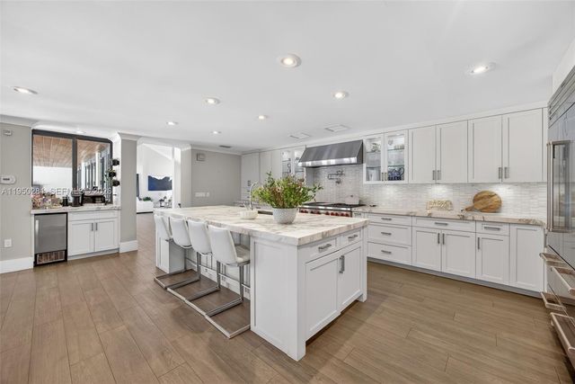 7681 SW 107th St, Pinecrest, FL 33156