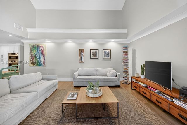 7681 SW 107th St, Pinecrest, FL 33156