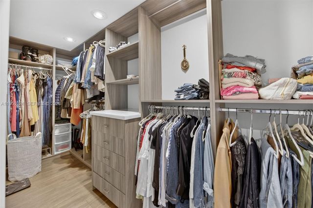 7681 SW 107th St, Pinecrest, FL 33156