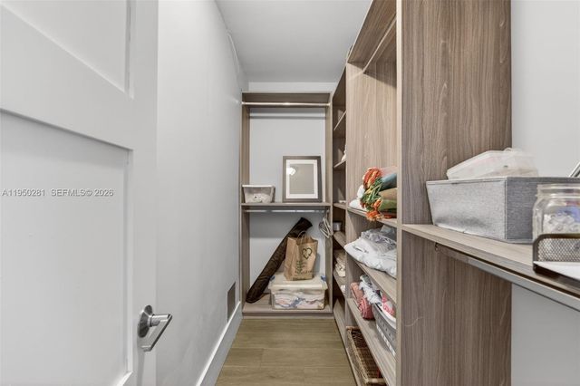 7681 SW 107th St, Pinecrest, FL 33156