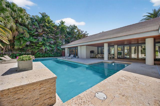 7681 SW 107th St, Pinecrest, FL 33156