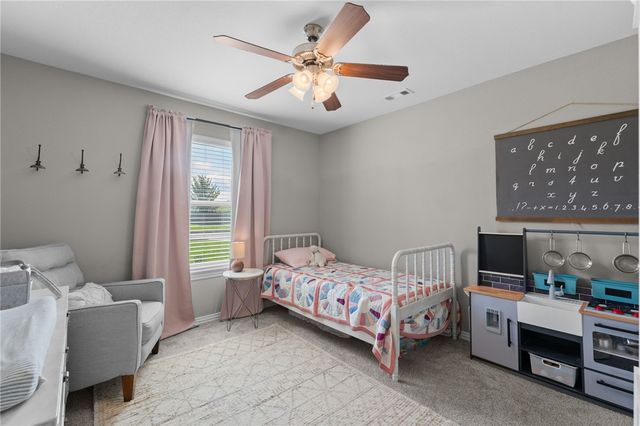 1685 Monarch Avenue, Fayetteville, AR 72701