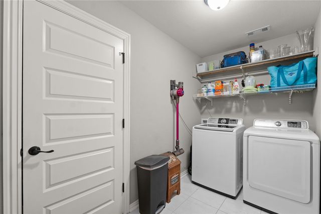 1685 Monarch Avenue, Fayetteville, AR 72701