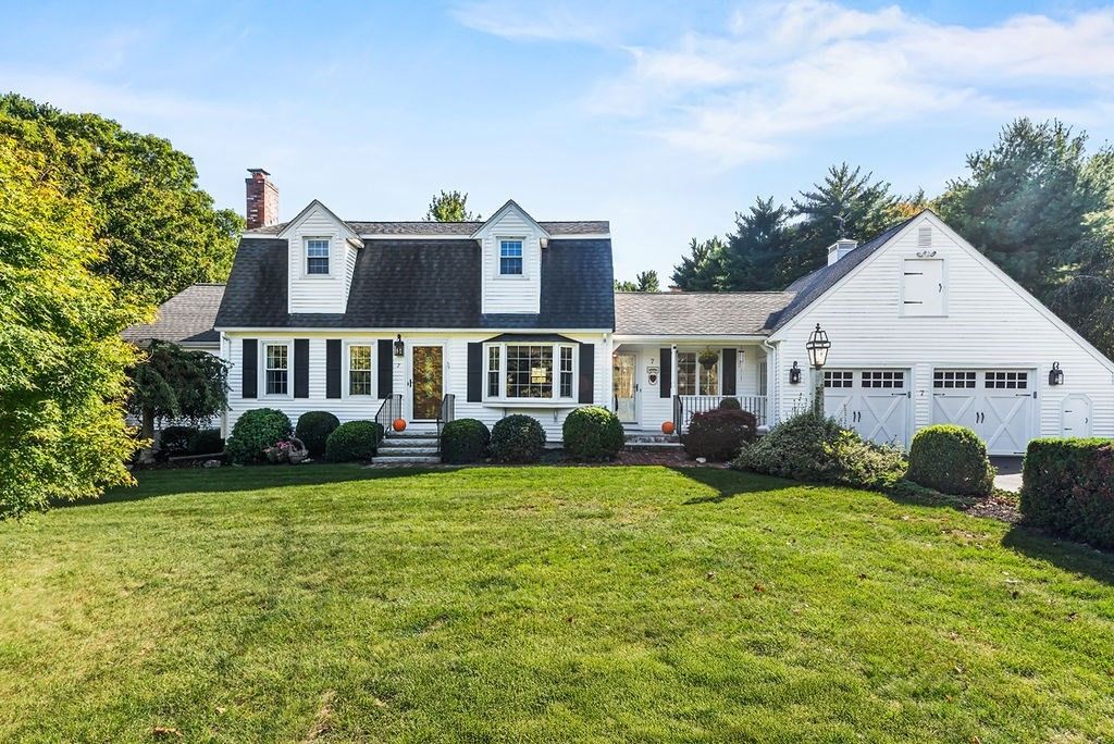 7 Chris Dr, Franklin, MA 02038