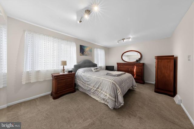 21 ANDOVER CT, New Castle, DE 19720