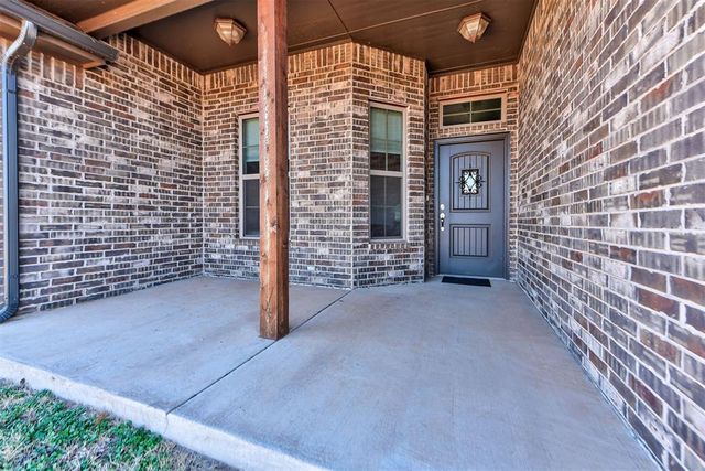 10624 Two Lakes Drive, Yukon, OK 73099