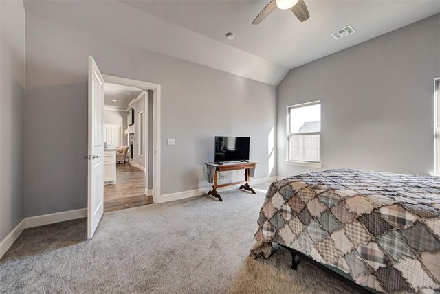 10624 Two Lakes Drive, Yukon, OK 73099