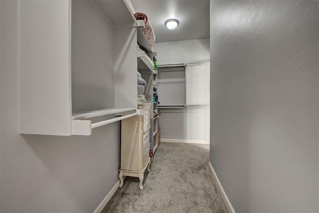 10624 Two Lakes Drive, Yukon, OK 73099