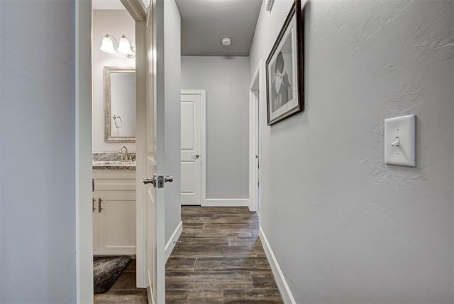 10624 Two Lakes Drive, Yukon, OK 73099