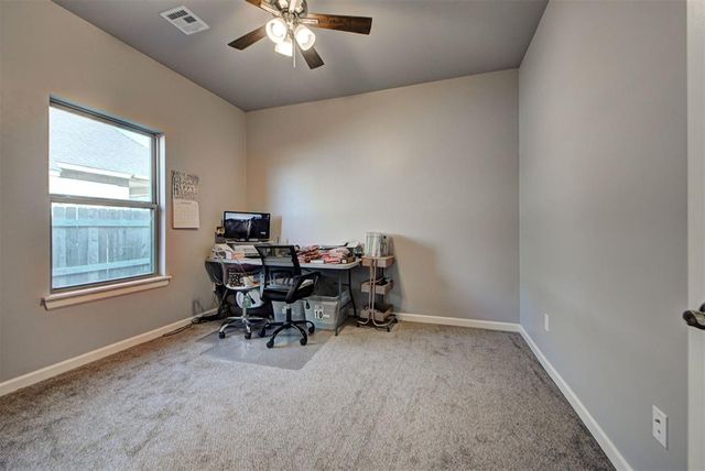 10624 Two Lakes Drive, Yukon, OK 73099