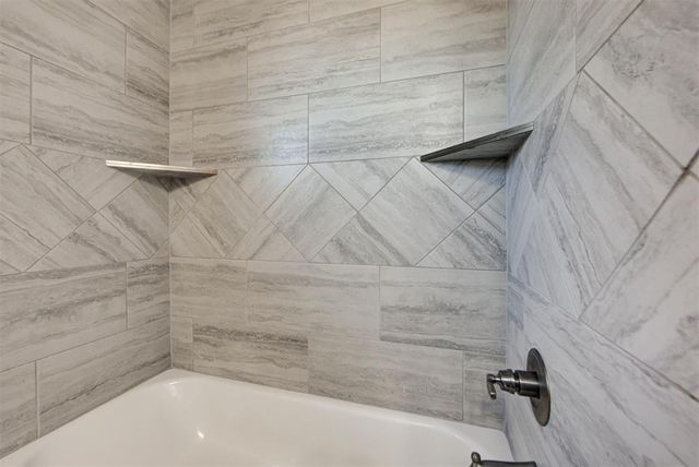 10624 Two Lakes Drive, Yukon, OK 73099