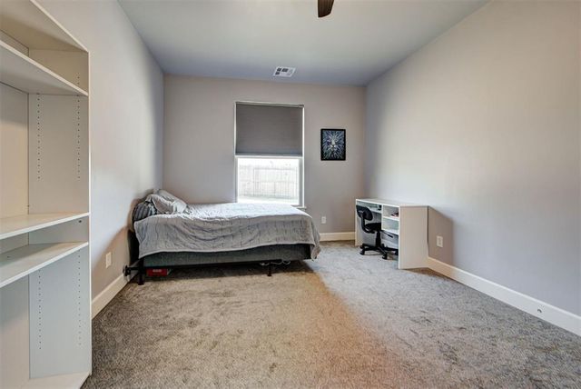 10624 Two Lakes Drive, Yukon, OK 73099