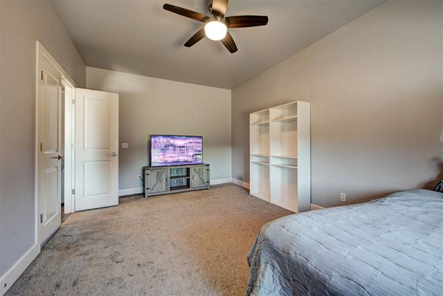 10624 Two Lakes Drive, Yukon, OK 73099