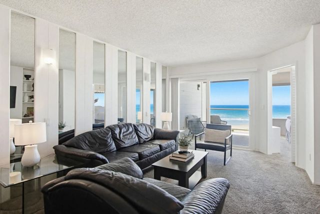 3755 Ocean Front 15, San Diego, CA 92109