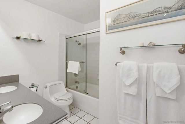 3755 Ocean Front 15, San Diego, CA 92109