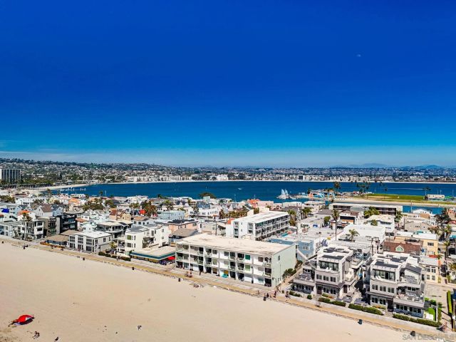 3755 Ocean Front 15, San Diego, CA 92109