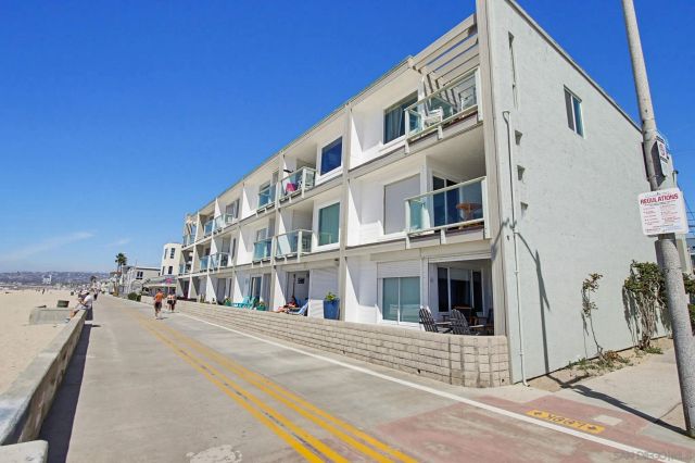 3755 Ocean Front 15, San Diego, CA 92109