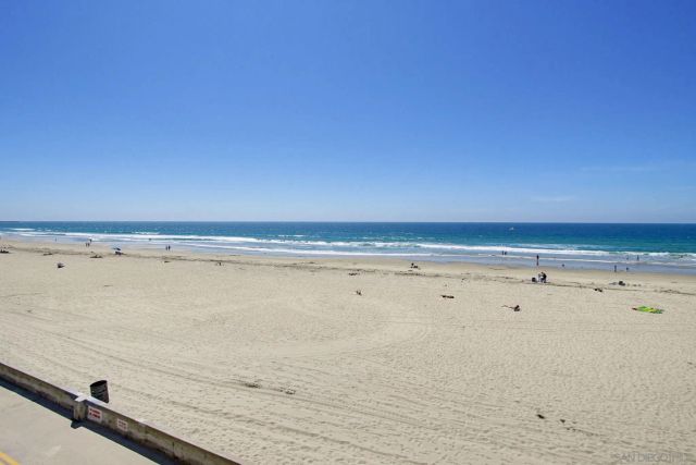 3755 Ocean Front 15, San Diego, CA 92109