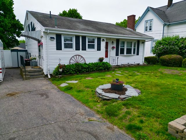 19 Atlanta St, Brockton, MA 02301