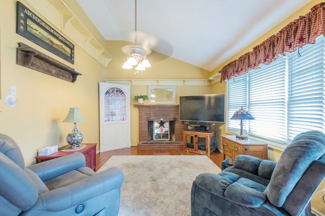 19 Atlanta St, Brockton, MA 02301