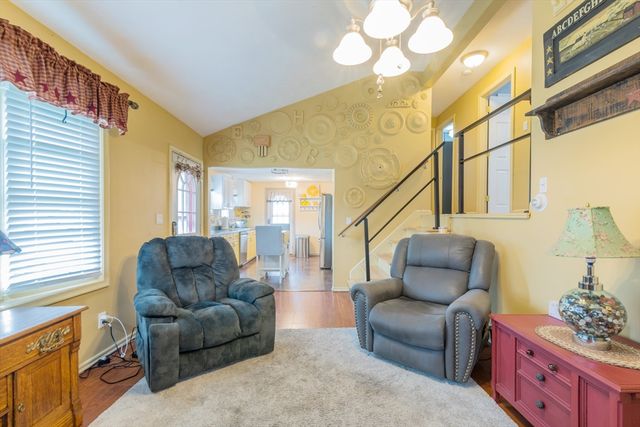 19 Atlanta St, Brockton, MA 02301
