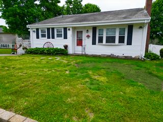 19 Atlanta St, Brockton, MA 02301