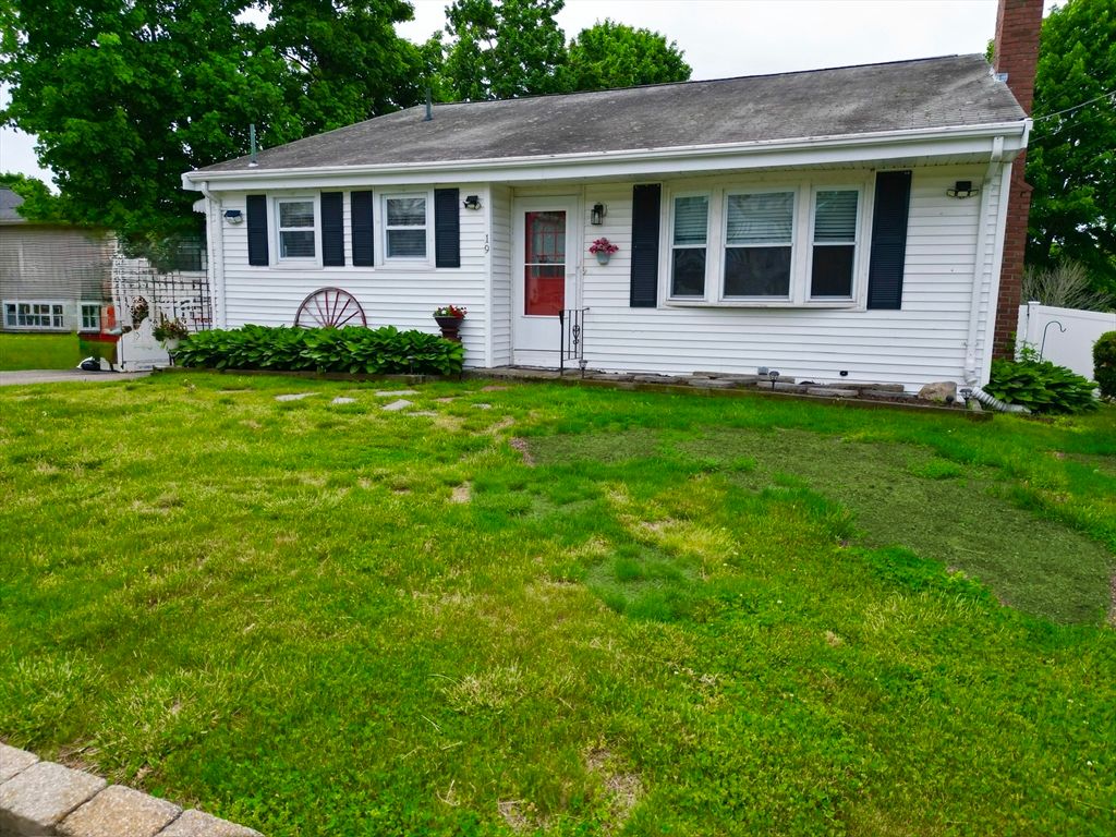 19 Atlanta St, Brockton, MA 02301