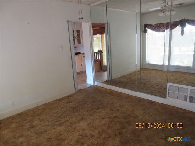 1124 Refugio Highway, Victoria, TX 77905