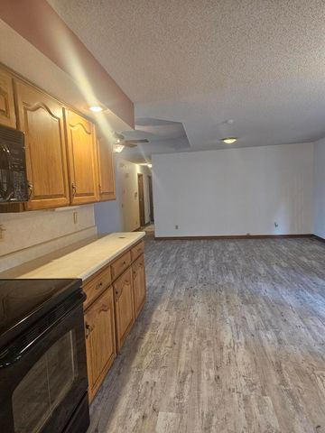 2306 W Auburn Street, Bolivar, MO 65613