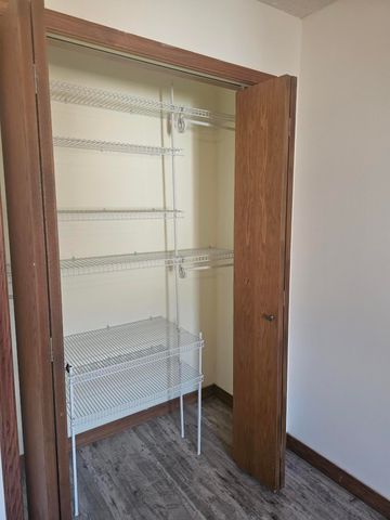 2306 W Auburn Street, Bolivar, MO 65613