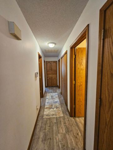 2306 W Auburn Street, Bolivar, MO 65613