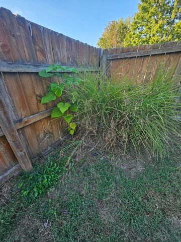 2306 W Auburn Street, Bolivar, MO 65613