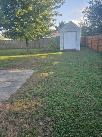 2306 W Auburn Street, Bolivar, MO 65613