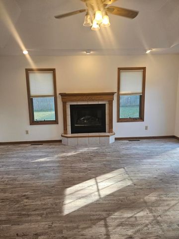 2306 W Auburn Street, Bolivar, MO 65613