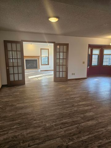 2306 W Auburn Street, Bolivar, MO 65613