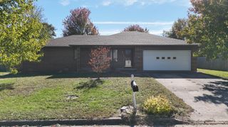 2306 W Auburn Street, Bolivar, MO 65613