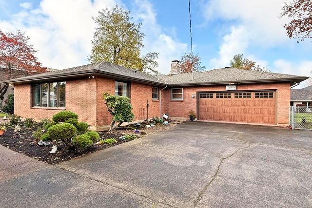 571 NW Wade Street NW, Estacada, OR 97023