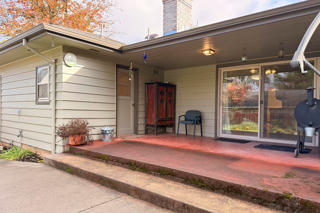 571 NW Wade Street NW, Estacada, OR 97023