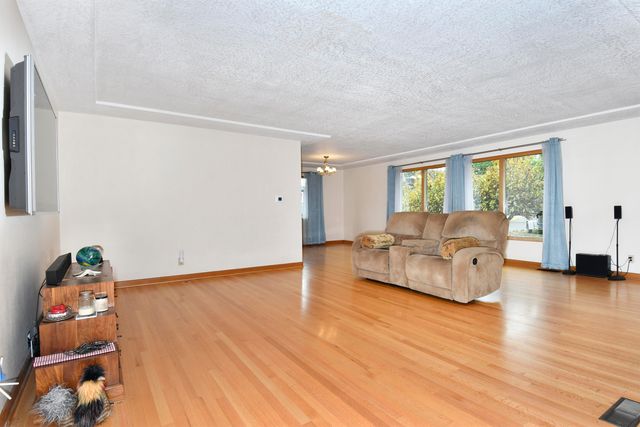 571 NW Wade Street NW, Estacada, OR 97023