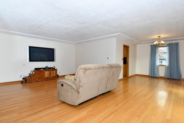 571 NW Wade Street NW, Estacada, OR 97023