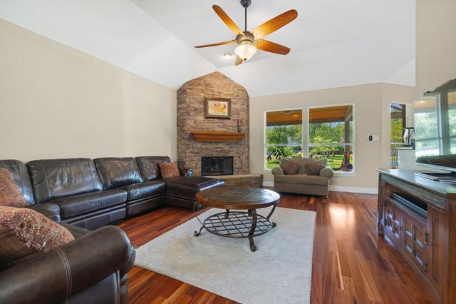 327 Lakeside Drive, Shady Shores, TX 76208