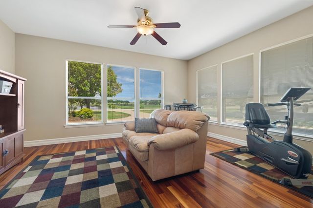 327 Lakeside Drive, Shady Shores, TX 76208