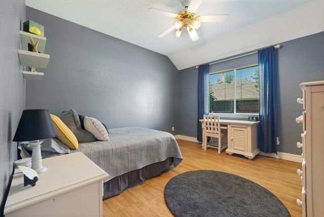 327 Lakeside Drive, Shady Shores, TX 76208