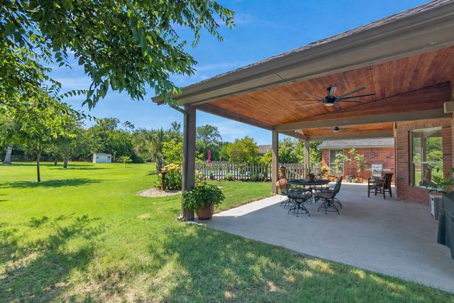 327 Lakeside Drive, Shady Shores, TX 76208