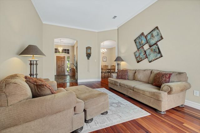327 Lakeside Drive, Shady Shores, TX 76208