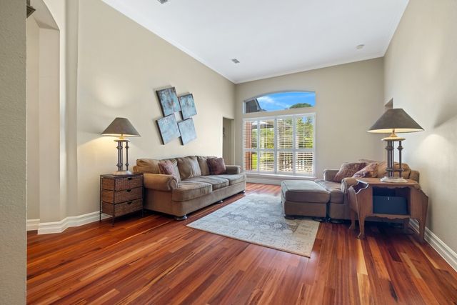 327 Lakeside Drive, Shady Shores, TX 76208