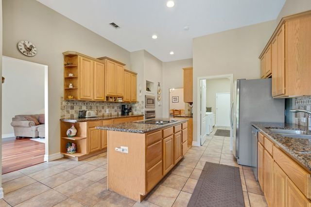 327 Lakeside Drive, Shady Shores, TX 76208