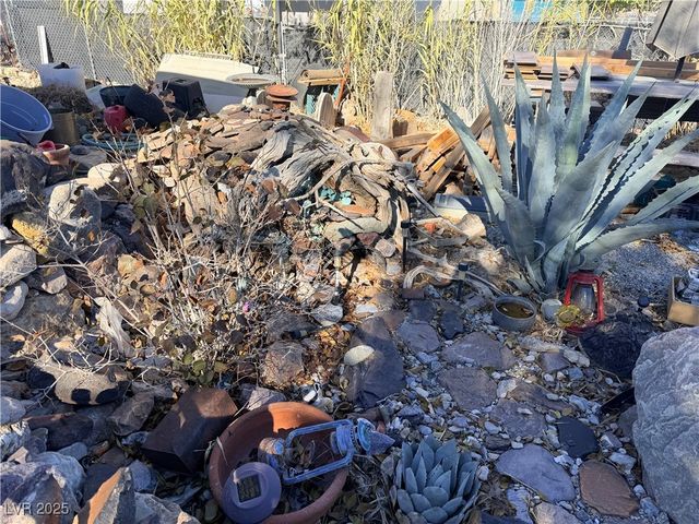 1081 South Comstock Circle, Pahrump, NV 89048